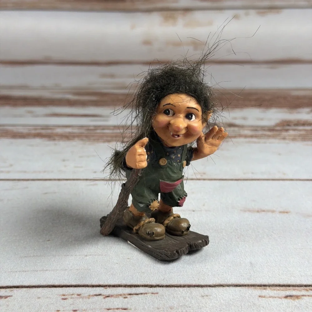 Nord Suvenir Norwegian Troll On Skis Vintage Resin Figurine Handmade Used
